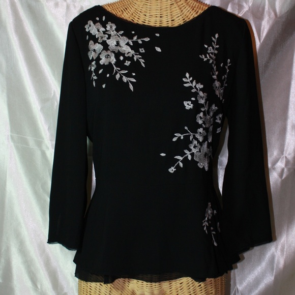 White House Black Market Tops - WHBM NWT Blouse Black/White Floral Embroidery
